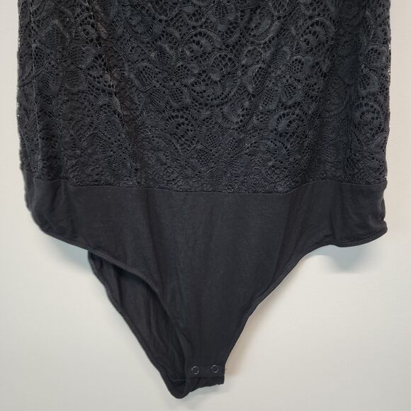 Torrid Black Lace Sleeveless Bodysuit Size 2X V-neck Snap Gusset Stretch Soft - Picture 6 of 12